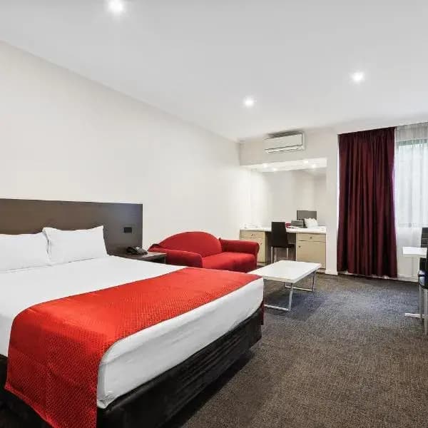 Warrandyte to Melbourne Airport (MEL) | Elevated Airport Transfer Experience