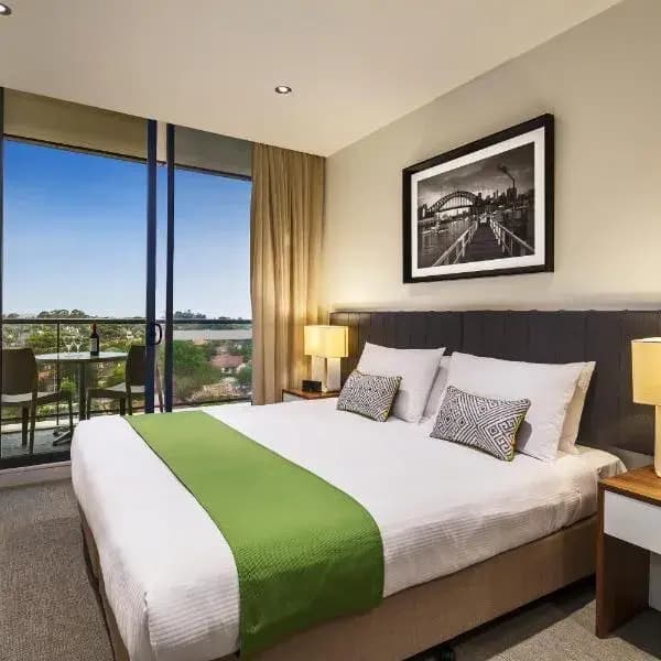 Frenchs Forest to Sydney Airport (SYD) | Elevated Airport Transfer Experience