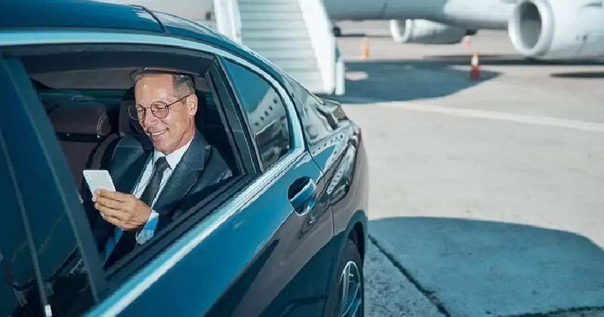 Luxury Airport Transfers Melbourne  | Airport Chauffeur Melbourne