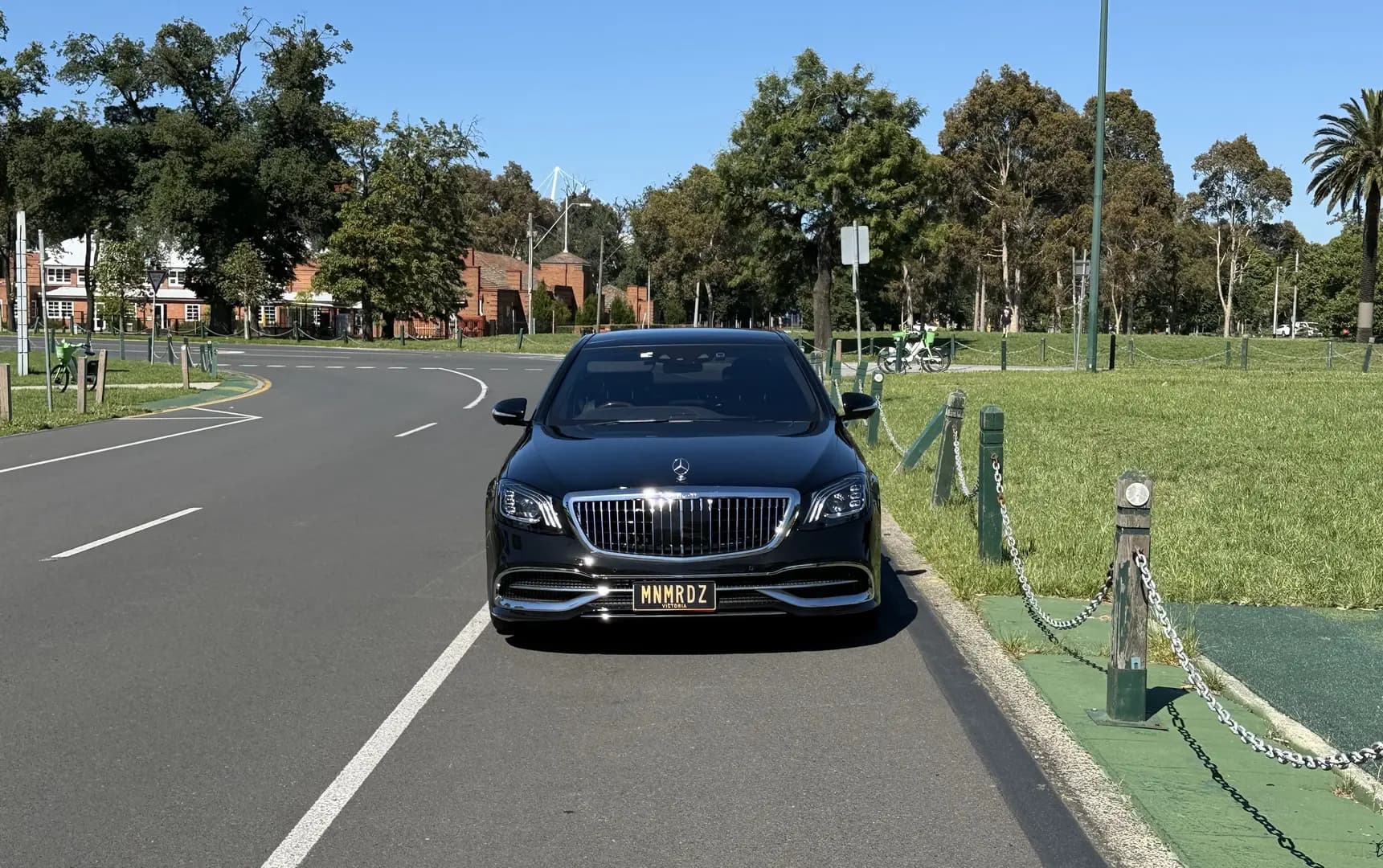 Crows Nest to Sydney Airport -Luxury Transfer with MNMRiDEZ Chauffeur