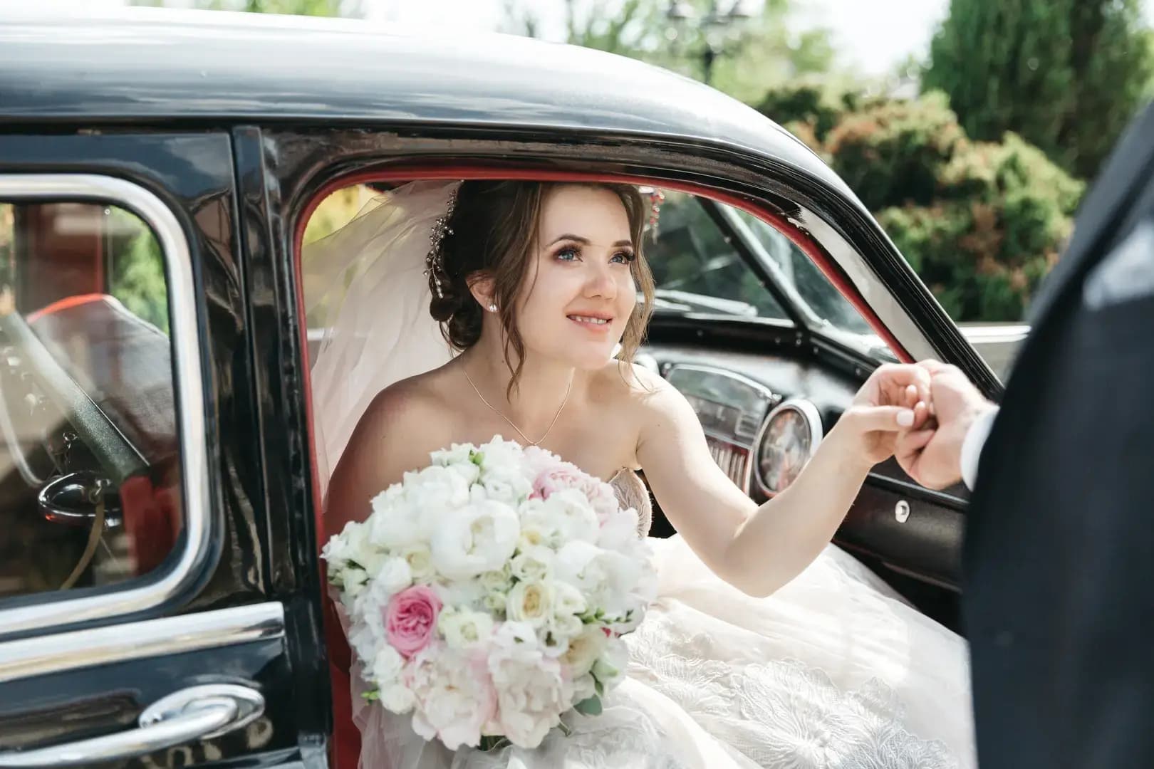 Chauffeur Wedding Car Hire Service Melbourne- Check the Cars before Booking