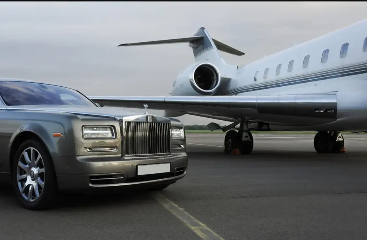 Essendon Airport Car Hire: Luxury Travel with MNMRidez Chauffeur