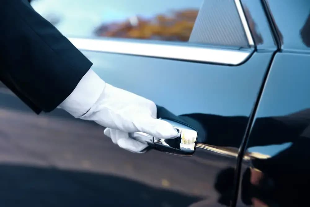 Experience Luxury and Convenience with MNMRiDEZ Chauffeur: Your Taxi Alternative in Melbourne
