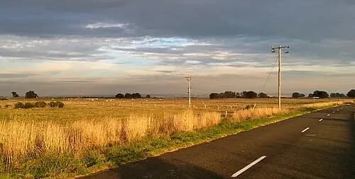 Balintore to Melbourne Airport (MEL) | Reliable Airport Transfer