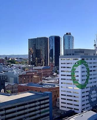 Fortitude Valley to Brisbane Airport (BNE) | Reliable Airport Transfer
