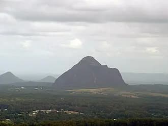 Glass House Mountains to Brisbane Airport (BNE) | Reliable Airport Transfer