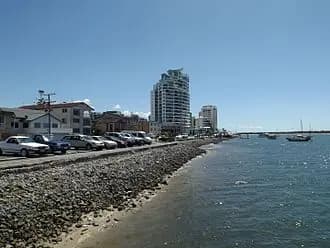 Labrador to Brisbane Airport (BNE) | Reliable Airport Transfer