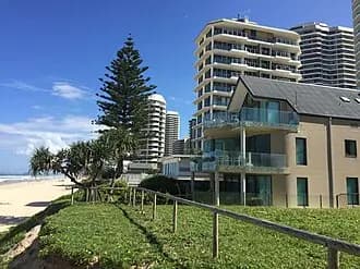 Main Beach to Brisbane Airport (BNE) | Reliable Airport Transfer