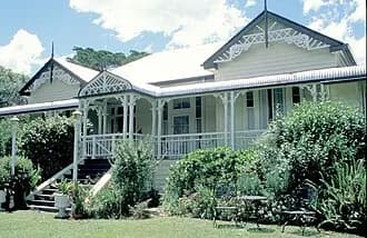 Mapleton to Brisbane Airport (BNE) | Reliable Airport Transfer