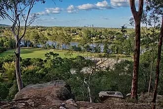 Seventeen Mile Rocks to Brisbane Airport (BNE) | Reliable Airport Transfer