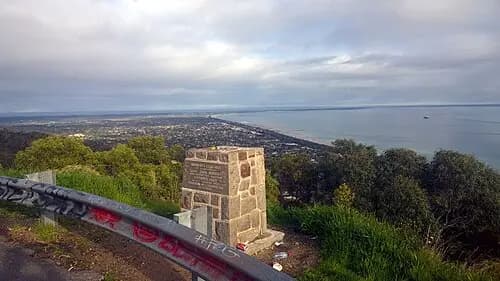 Arthurs Seat to Melbourne Airport (MEL) | Reliable Airport Transfer