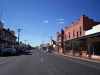 Donald to Melbourne Airport (MEL) | Reliable Airport Transfer