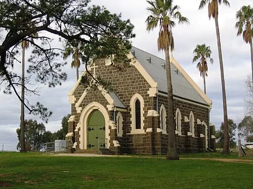 Axedale to Melbourne Airport (MEL) | Reliable Airport Transfer
