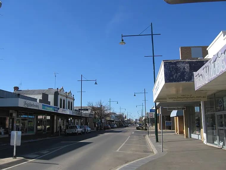 Mount Scobie to Melbourne Airport (MEL) | Reliable Airport Transfer