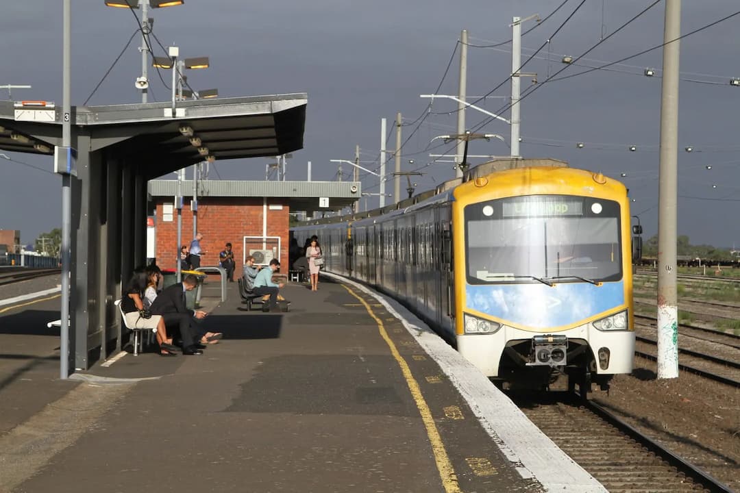 Tottenham to Melbourne Airport (MEL) | Reliable Airport Transfer