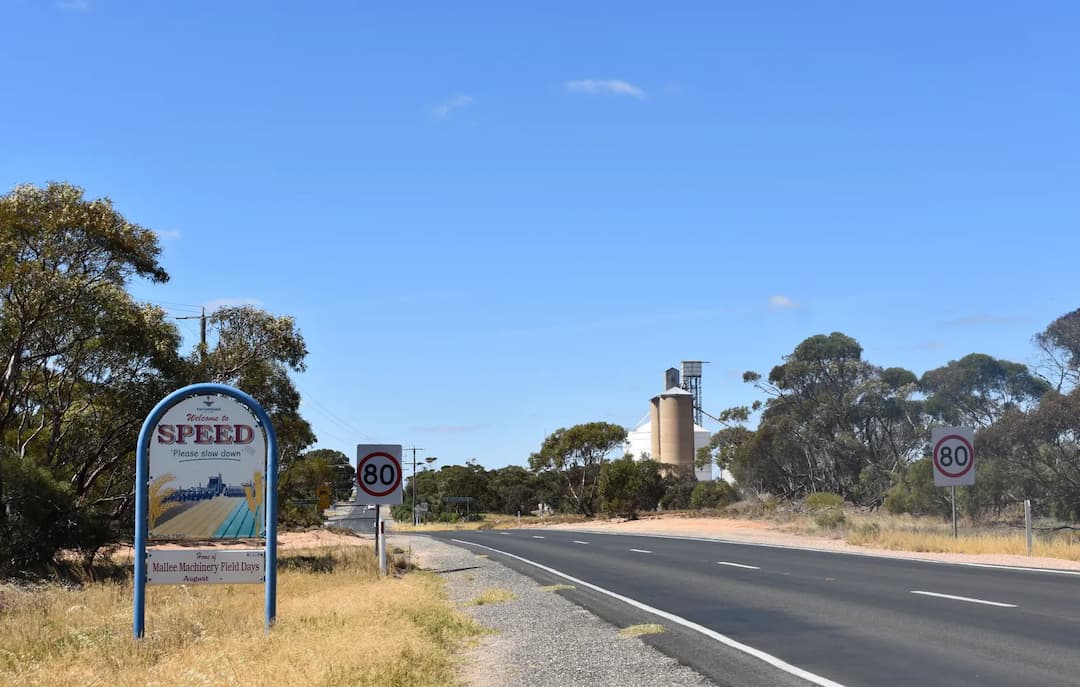 Speed to Melbourne Airport (MEL) | Reliable Airport Transfer