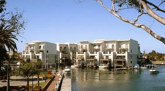 Patterson Lakes to Melbourne Airport (MEL) | Reliable Airport Transfer