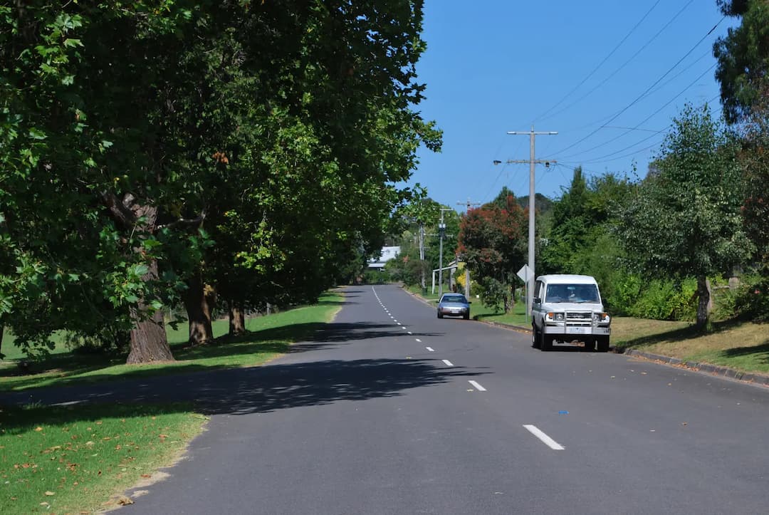 Guys Forest to Melbourne Airport (MEL) | Reliable Airport Transfer