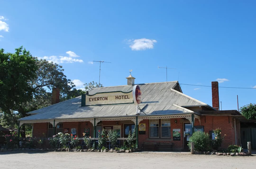 Everton to Melbourne Airport (MEL) | Reliable Airport Transfer