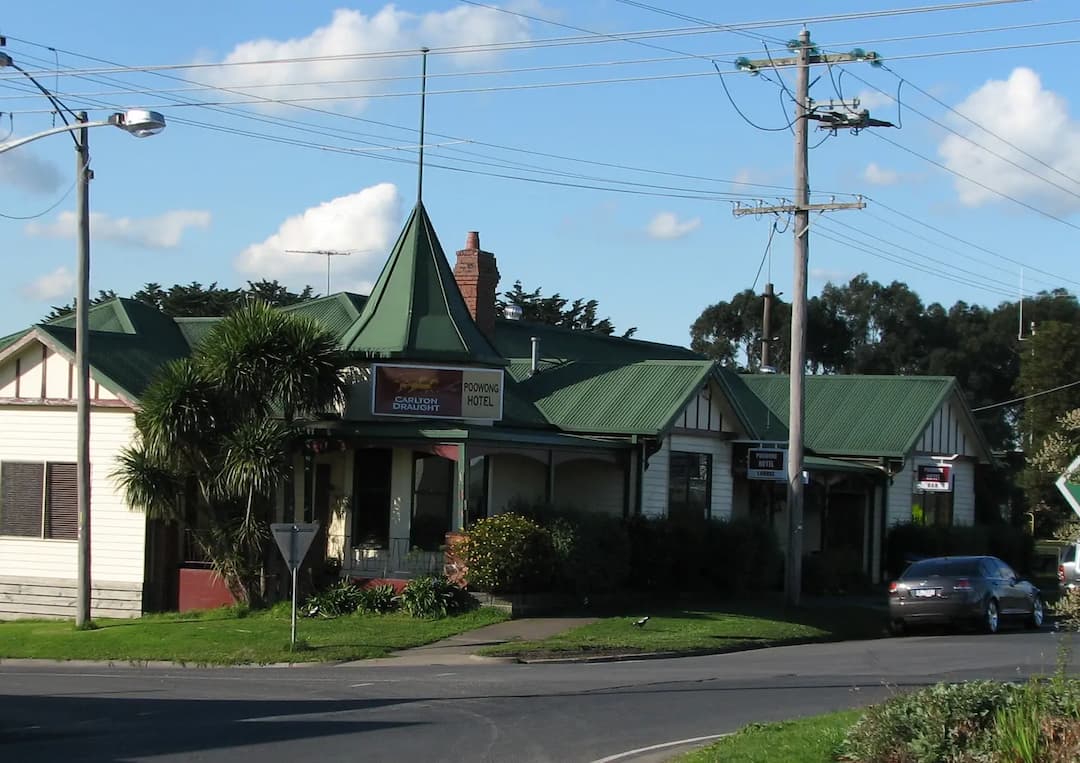 Poowong East to Melbourne Airport (MEL) | Reliable Airport Transfer