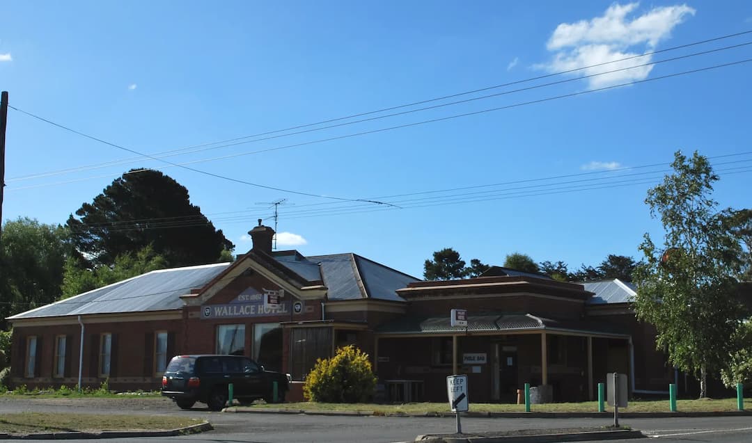 Mount Wallace to Melbourne Airport (MEL) | Reliable Airport Transfer
