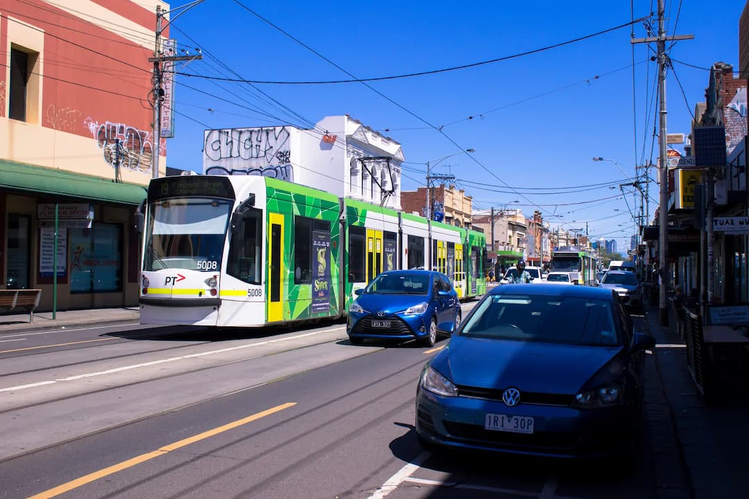 Mingay to Melbourne Airport (MEL) | Reliable Airport Transfer