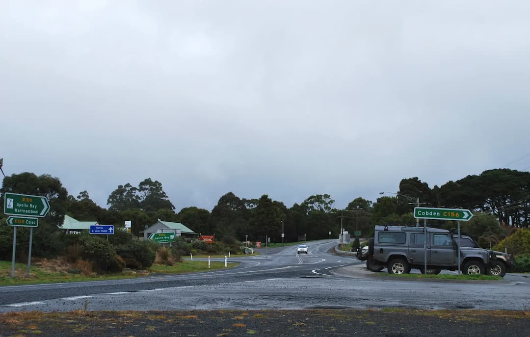 Lavers Hill to Melbourne Airport (MEL) | Reliable Airport Transfer