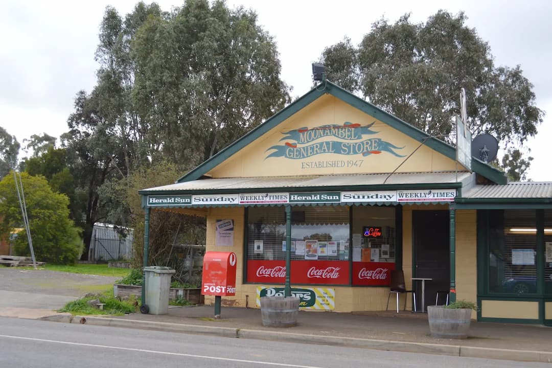Moonambel to Melbourne Airport (MEL) | Reliable Airport Transfer
