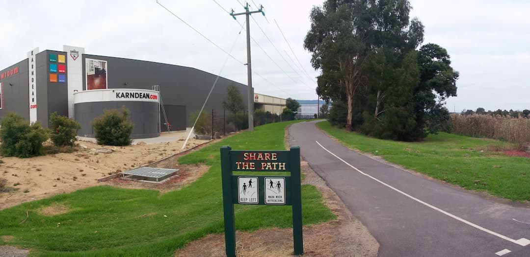 Knoxfield to Melbourne Airport (MEL) | Reliable Airport Transfer