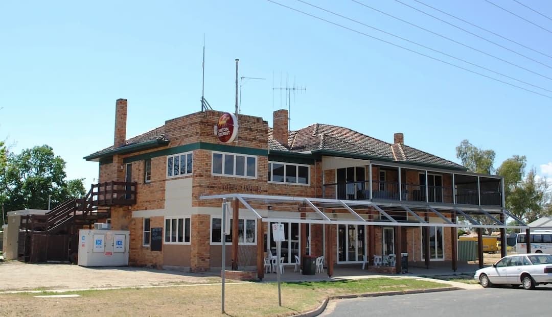 Gunbower to Melbourne Airport (MEL) | Reliable Airport Transfer