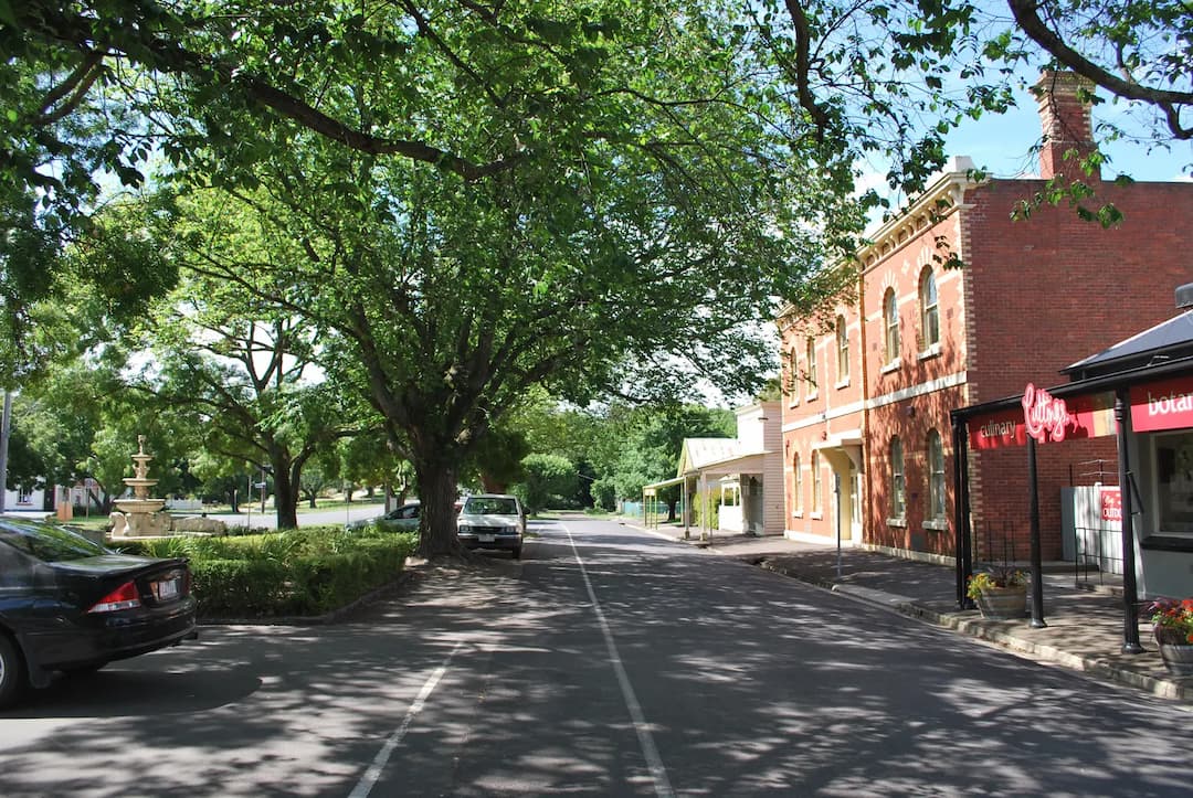 Romsey to Melbourne Airport (MEL) | Reliable Airport Transfer