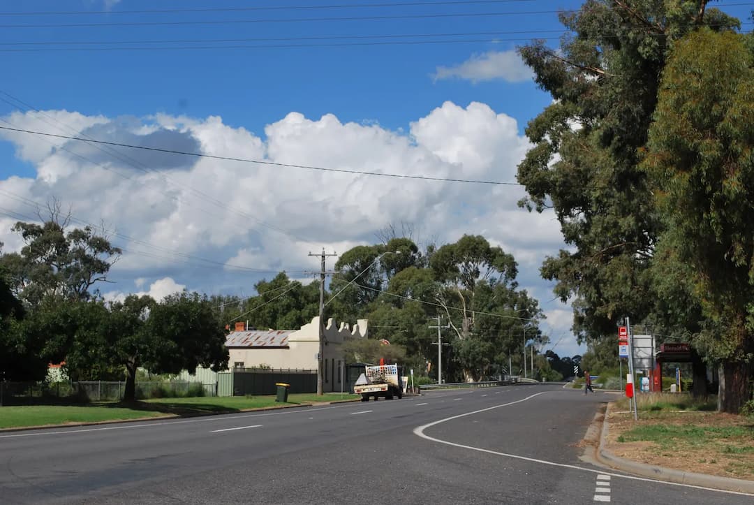 Newbridge to Melbourne Airport (MEL) | Reliable Airport Transfer