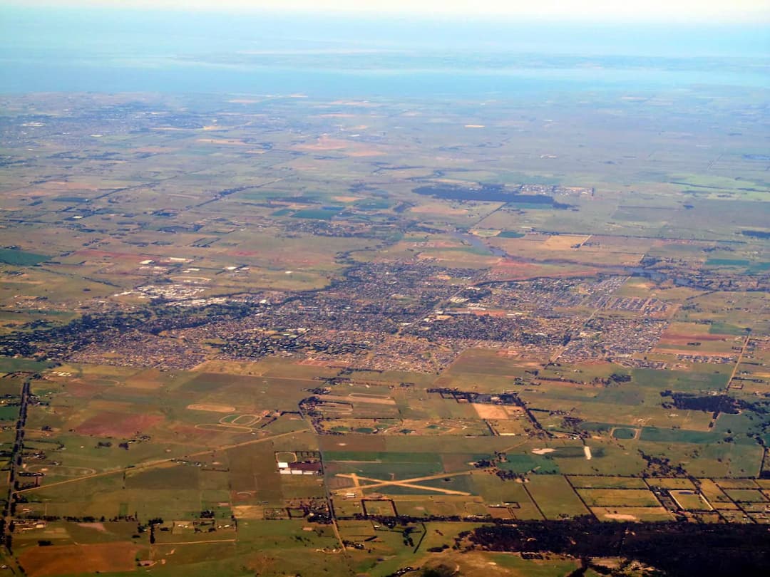 Melton West to Melbourne Airport (MEL) | Reliable Airport Transfer