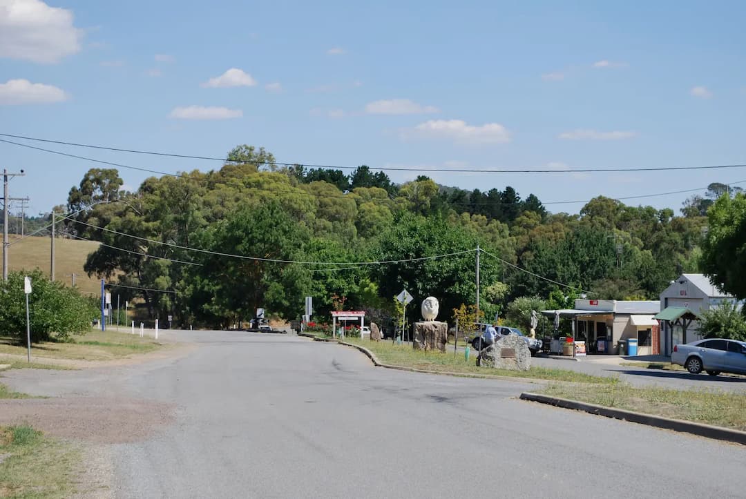 Strathbogie to Melbourne Airport (MEL) | Reliable Airport Transfer