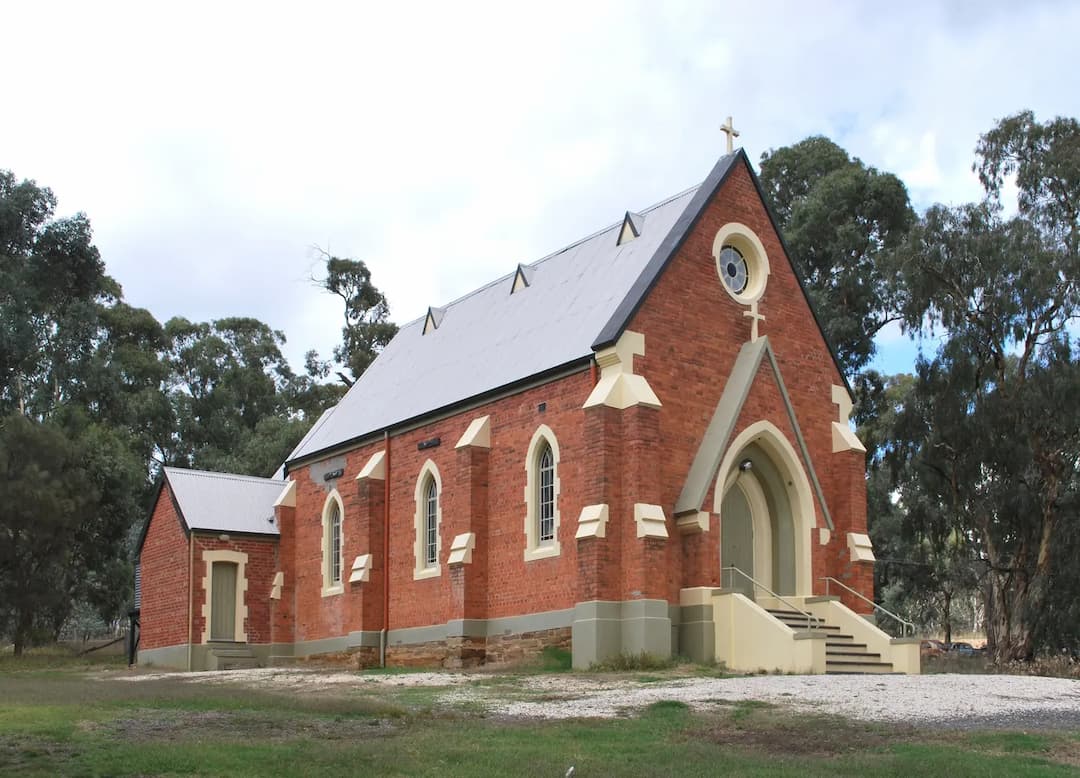 Sandon to Melbourne Airport (MEL) | Reliable Airport Transfer