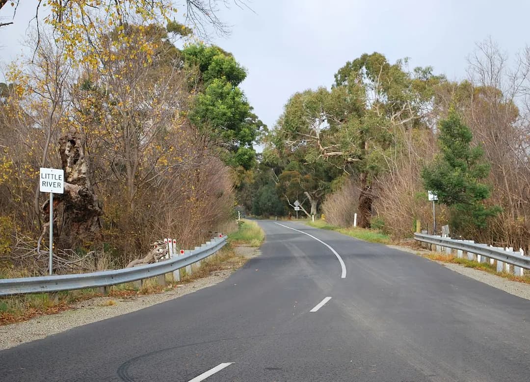 Staughton Vale to Melbourne Airport (MEL) | Reliable Airport Transfer