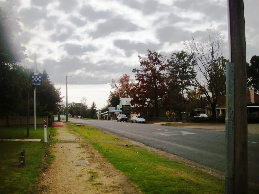 Whitfield to Melbourne Airport (MEL) | Reliable Airport Transfer