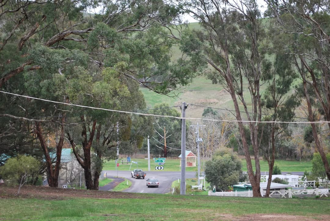 Strath Creek to Melbourne Airport (MEL) | Reliable Airport Transfer