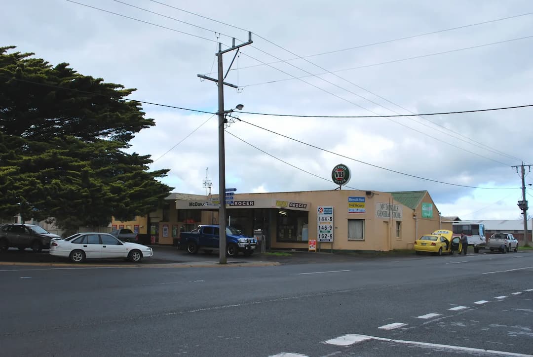 Nullawarre East to Melbourne Airport (MEL) | Reliable Airport Transfer