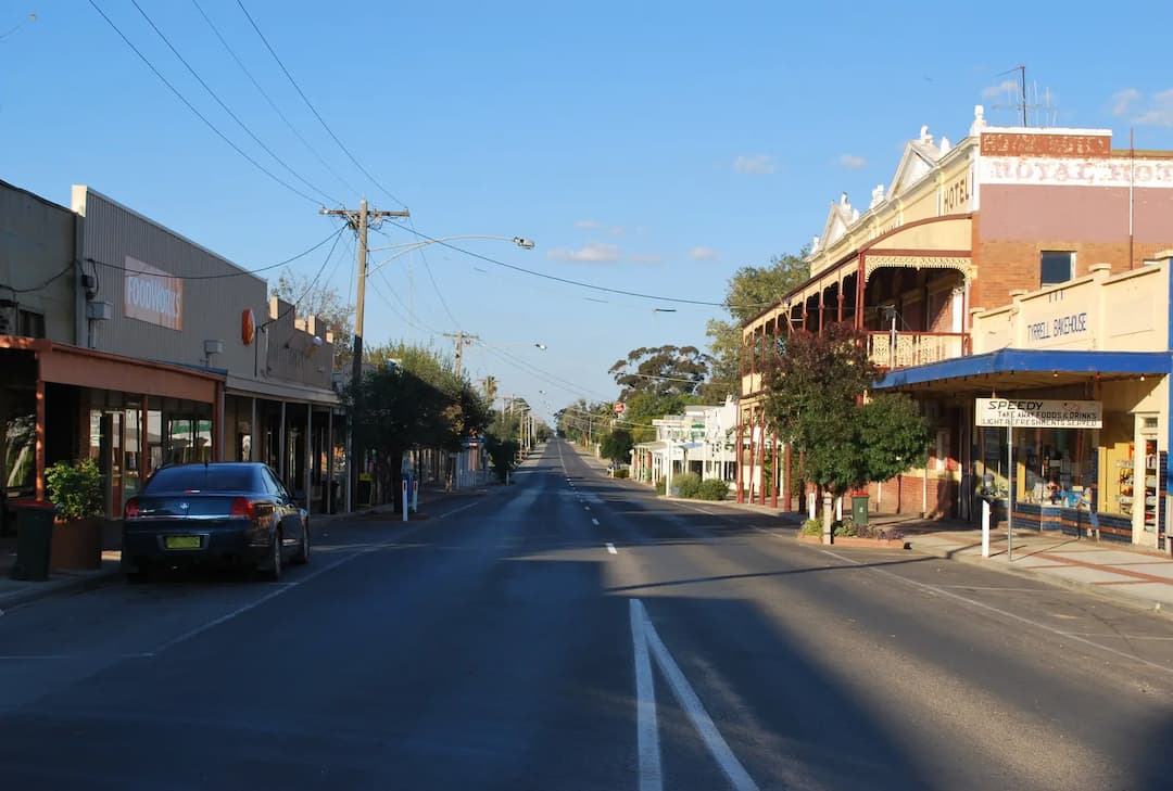 Sea Lake to Melbourne Airport (MEL) | Reliable Airport Transfer