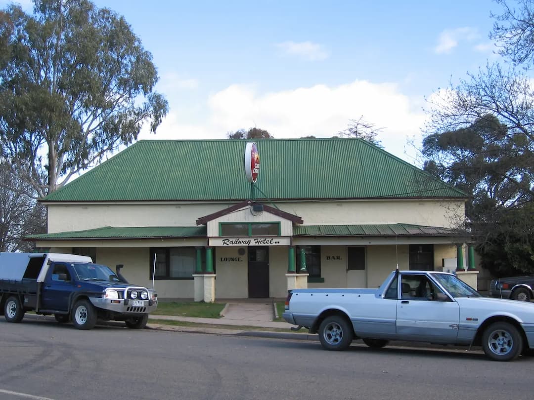 Goorambat to Melbourne Airport (MEL) | Reliable Airport Transfer