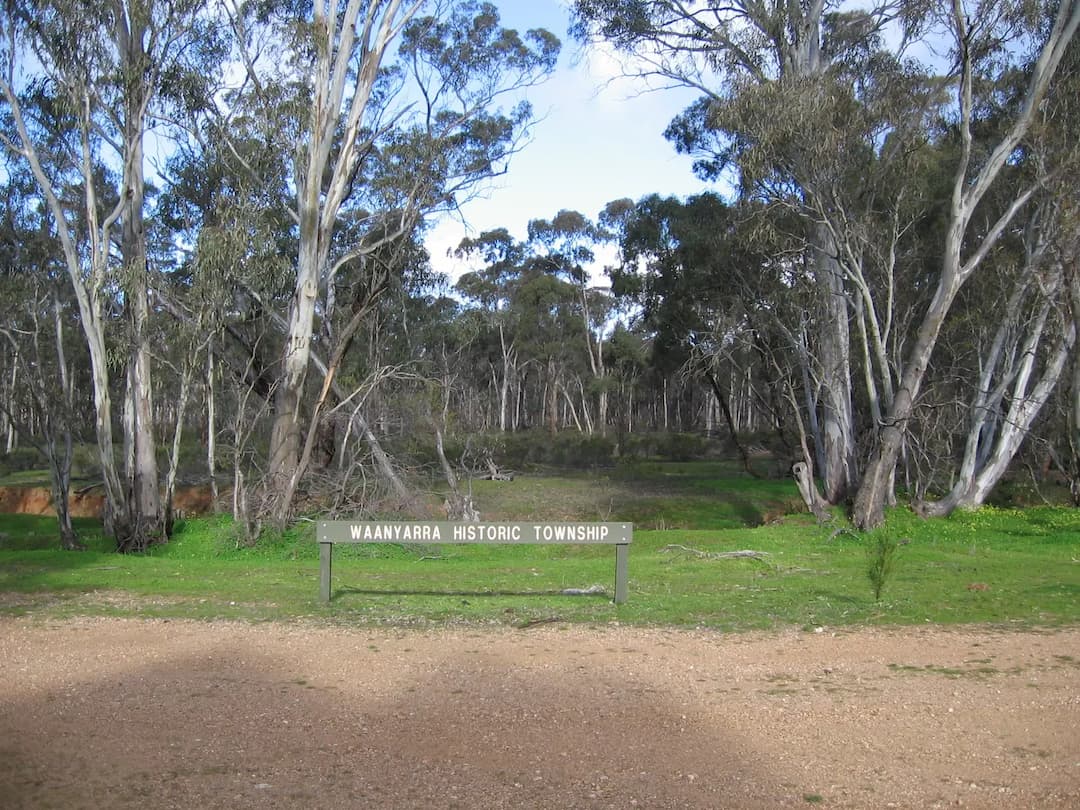 Waanyarra to Melbourne Airport (MEL) | Reliable Airport Transfer