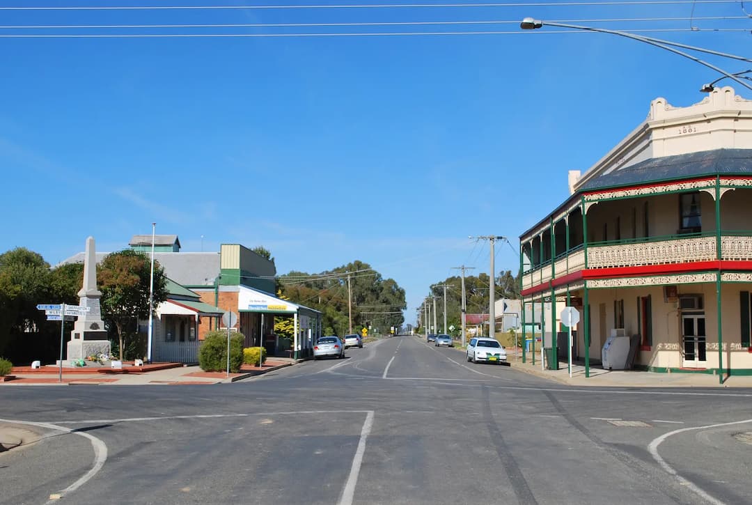 Tungamah to Melbourne Airport (MEL) | Reliable Airport Transfer