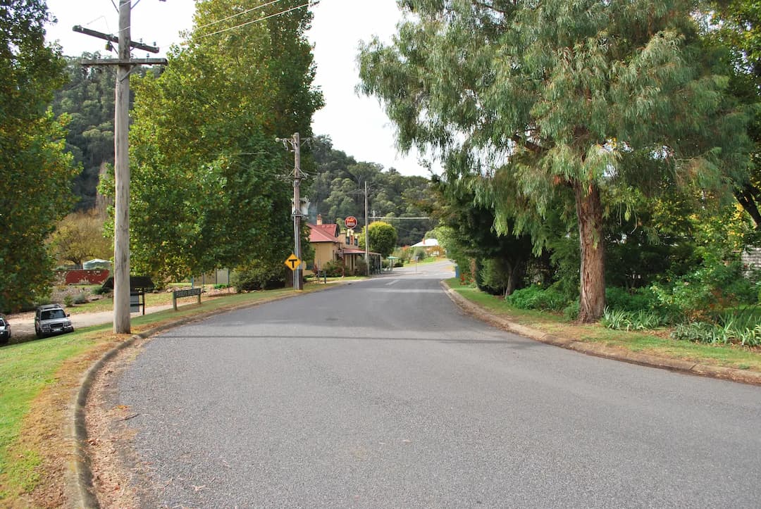 Mitta Mitta to Melbourne Airport (MEL) | Reliable Airport Transfer