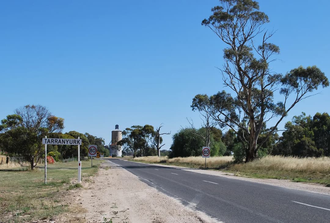 Tarranyurk to Melbourne Airport (MEL) | Reliable Airport Transfer
