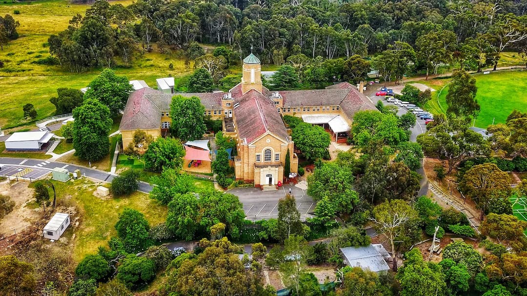Lower Plenty to Melbourne Airport (MEL) | Reliable Airport Transfer