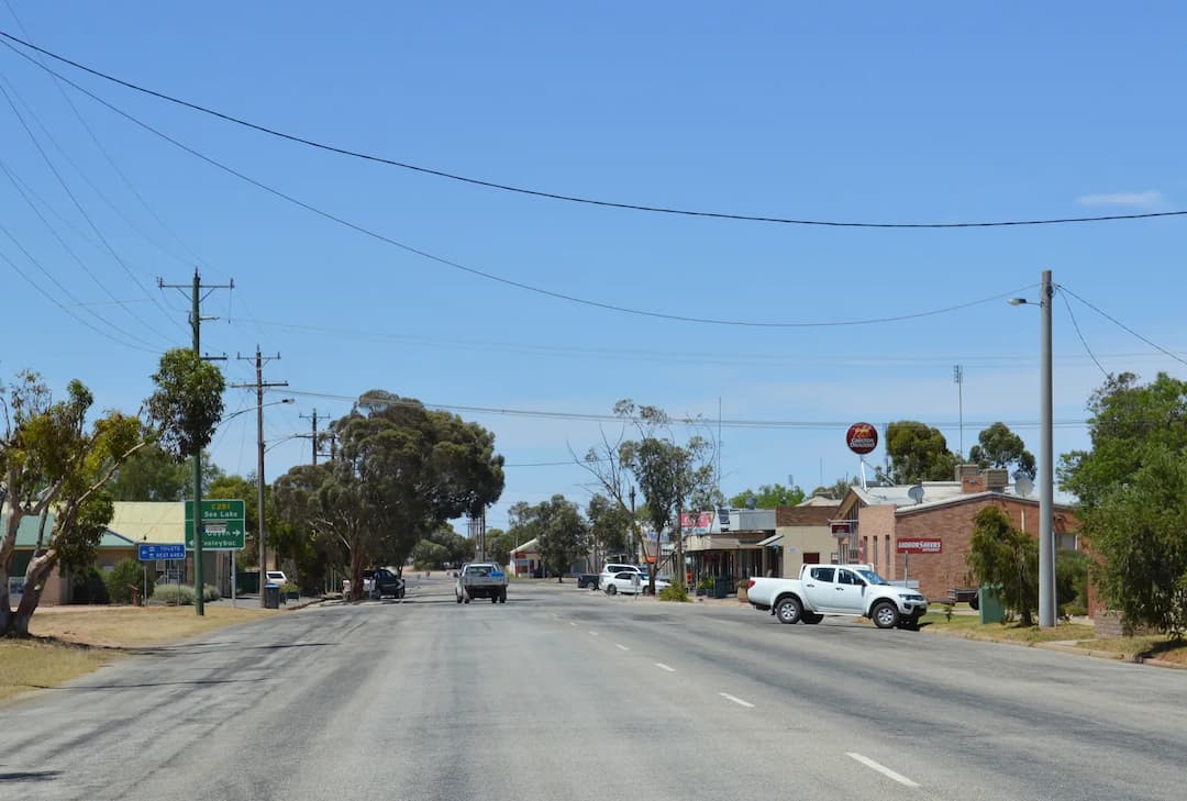 Manangatang to Melbourne Airport (MEL) | Reliable Airport Transfer