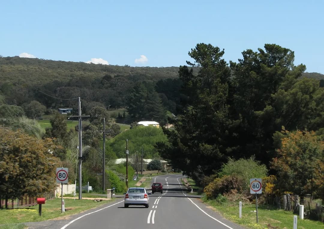 Lauriston to Melbourne Airport (MEL) | Reliable Airport Transfer