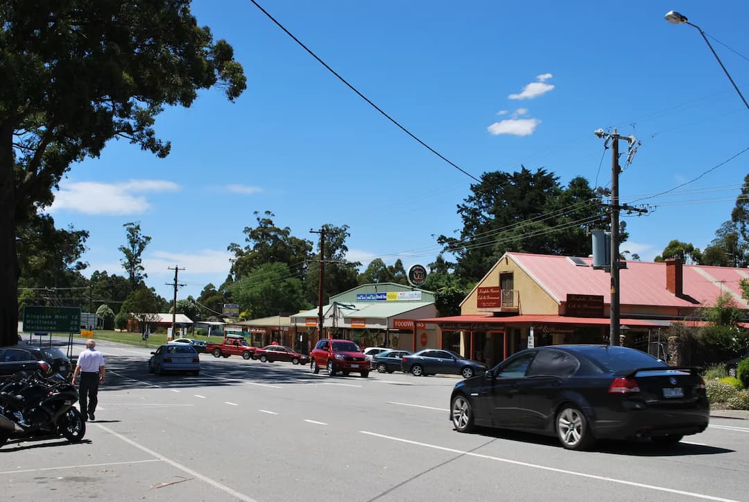Kinglake Central to Melbourne Airport (MEL) | Reliable Airport Transfer