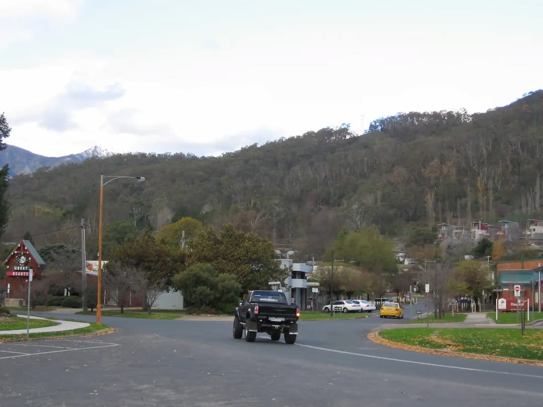 Mount Beauty to Melbourne Airport (MEL) | Reliable Airport Transfer